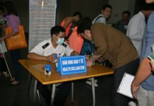 Hành khách Việt Nam trở về từ vùng dịch