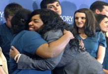 Y tá Mỹ thứ hai xuất viện, Obama tin Ebola sẽ bị đánh bại