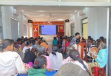 Trung tâm Y tế Cam Lâm tổ chức lớp truyền thông “Phổ biến kiến thức cơ bản về chăm sóc sức khỏe người cao tuổi” tại xã Sơn Tân